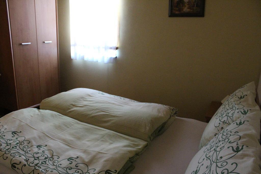 Privat Pri Hradbach Apartment Levoca Room photo